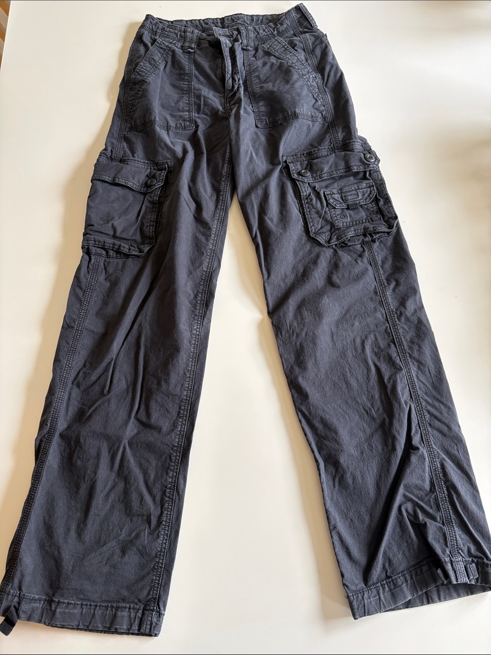 American Eagle Women’s Cargo Pants in black size 0- Practical Everyday Wear